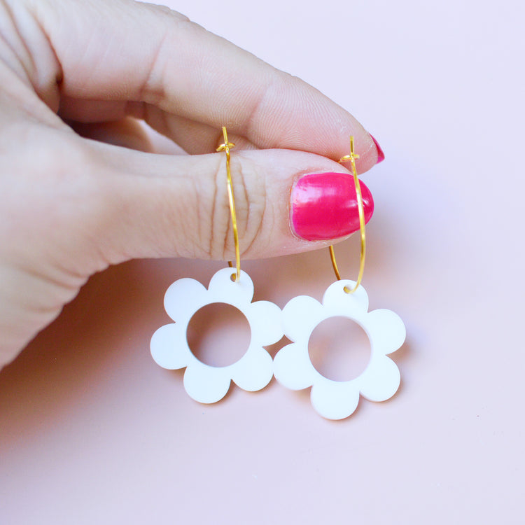 SUPER SECONDS Daisy Hoop Earrings